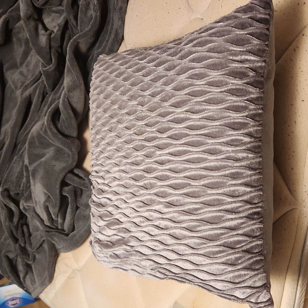 Throw pillow